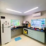 Quarto E Sala Com Piscina Em Maceio - Villas Tulipa 02
